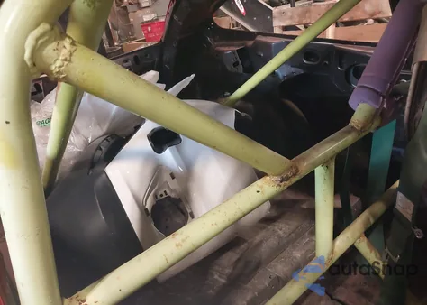 2002 Ford Focus Zx3 z USA, uszkodzony, nr VIN 3FAFP31382R235772